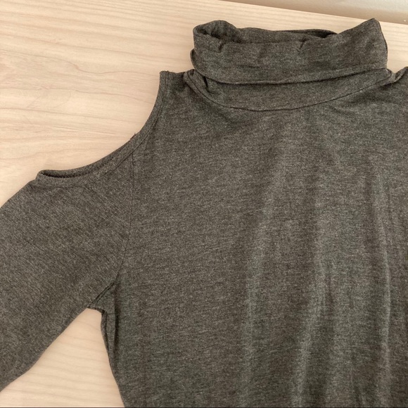 Urban Outfitters Sparkle &Fade Cold Shoulder Dress - Picture 5 of 7